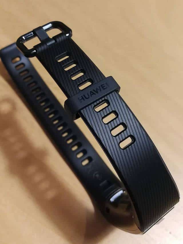 HUAWEI Band 3 ループにHUAWEIの文字入り