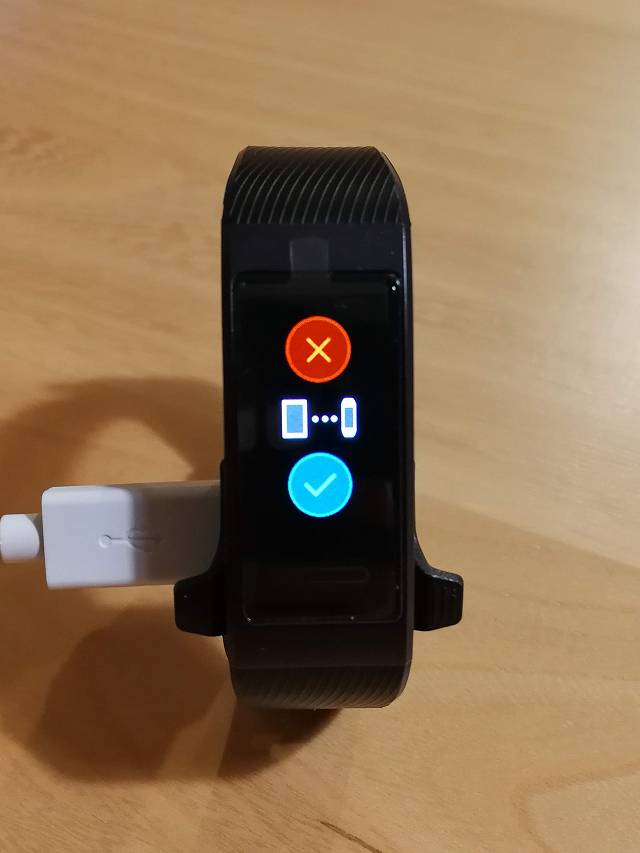 HUAWEI HealthでHUAWEI Band 3 をペアリングするとき本体に表示される画像