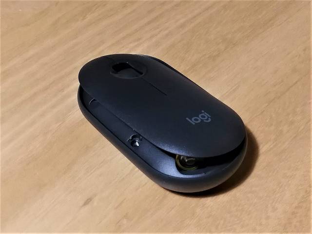 logicool Pebble M350 の蓋が外れた画像