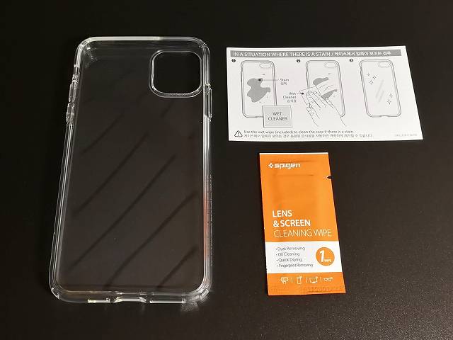 Spigen iPhone 11 Pro Max ケース クリスタル・クリアの内容物一覧画像