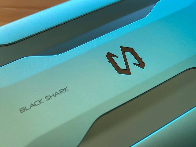 BlackShark2の背面ログ付近の画像