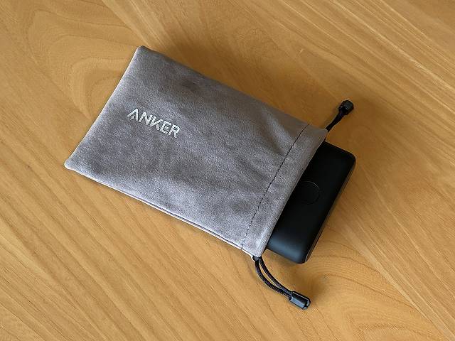 Anker PowerCore 13400 Nintendo Switch Edition の専用ポーチの画像