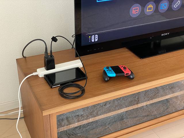 GENKI Dockを使ってSwitchをTVに接続した状態の画像