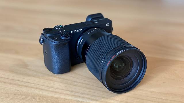 SONY α6400 に SIGMA 16mm F1.4 を装着した画像