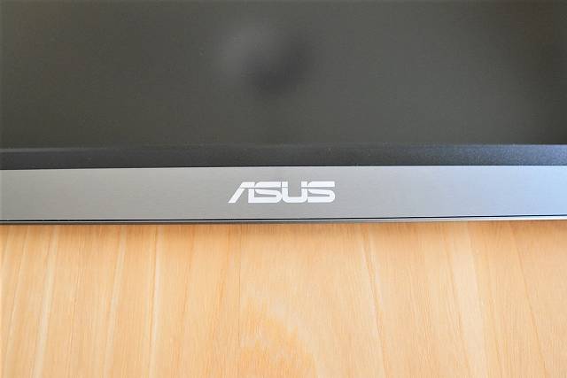 ASUS MB16ACE のロゴ部分の拡大画像