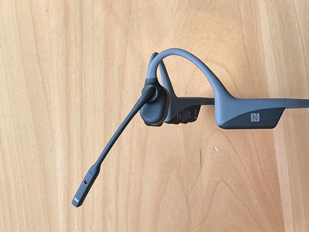 AfterShokz OpenCommを横から見た画像