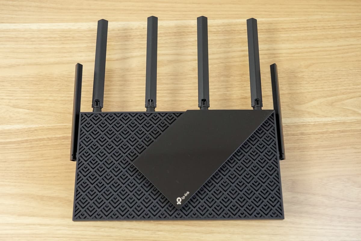 TP-Link Archer AX73 の上部画像