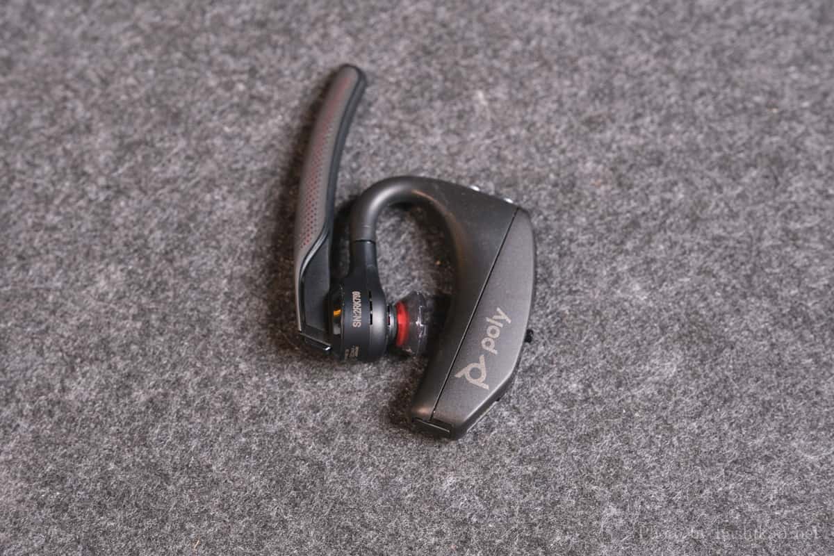 Plantronics Poly Voyager 5200の側面の拡大画像